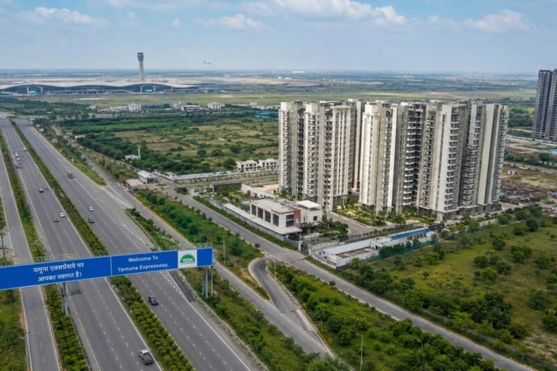Sector 22D Yamuna Expressway Authority Flats Guide 2026